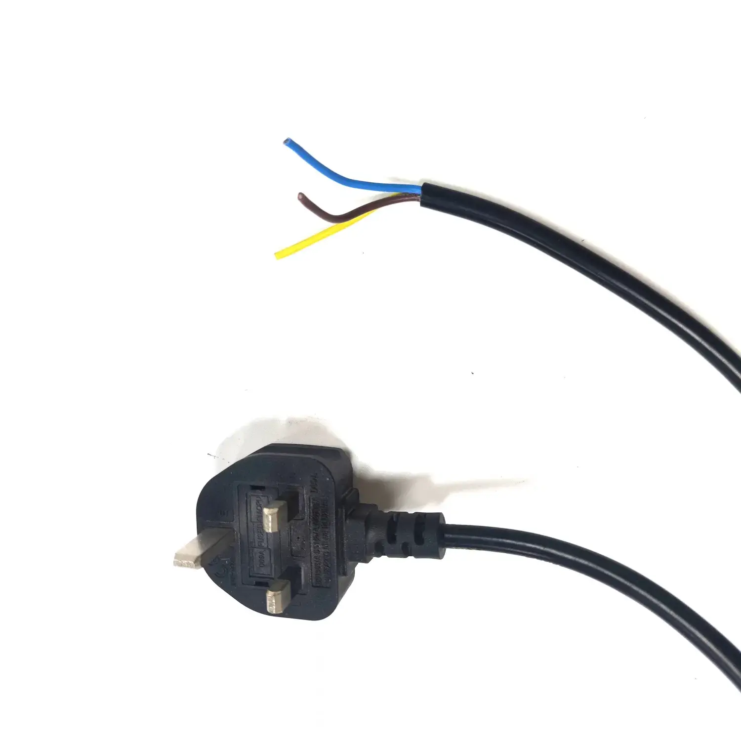 Sản phẩm cáp nguồn chất lượng từ nhà cung cấp, dây cáp 0.75mm2 với đầu cắm UK và đầu dây đã bóc