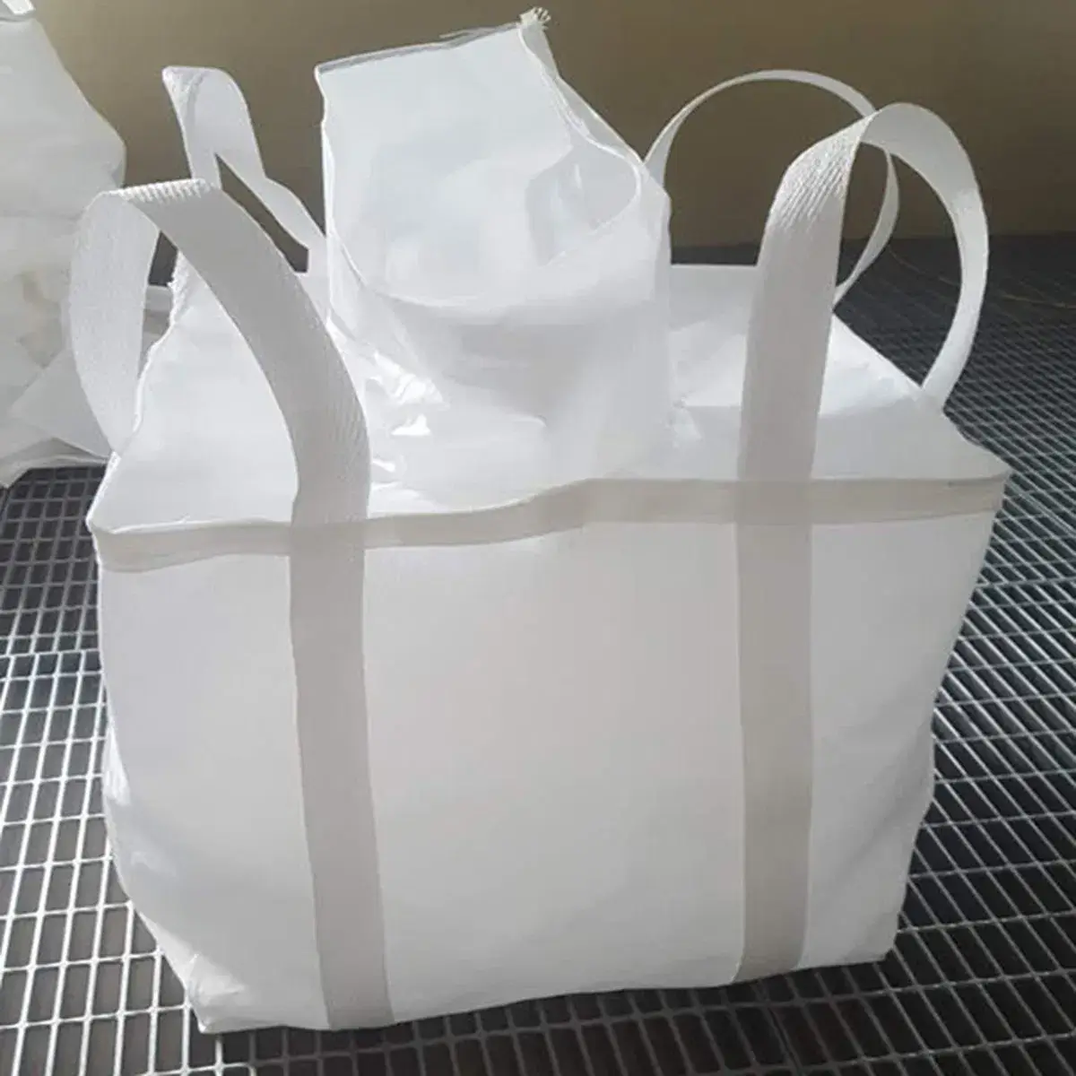 Túi Jumbo 1 tấn dệt polypropylene - Sản phẩm túi bulk hạng nhất FIBC dung tích 1000kg