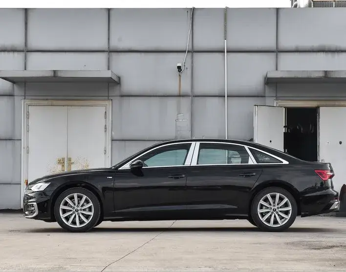 Xe Audi Sedan Hybrid - Sự Kết Hợp Hoàn Hảo giữa Sang Trọng và Hiệu Suất