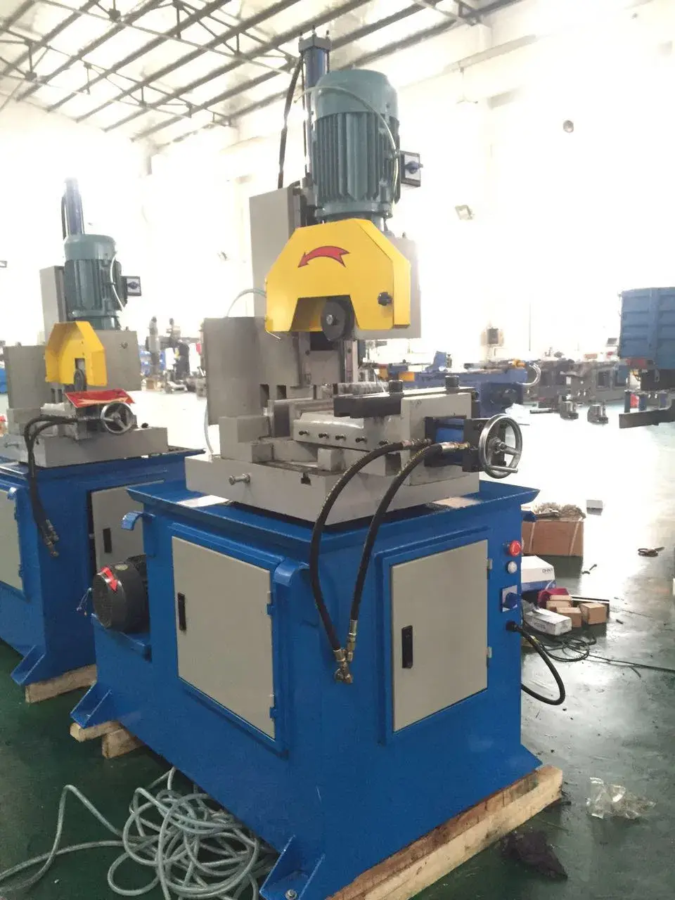 Mc350nc: Thiết bị tự động cắt ống dẫn hiện đại