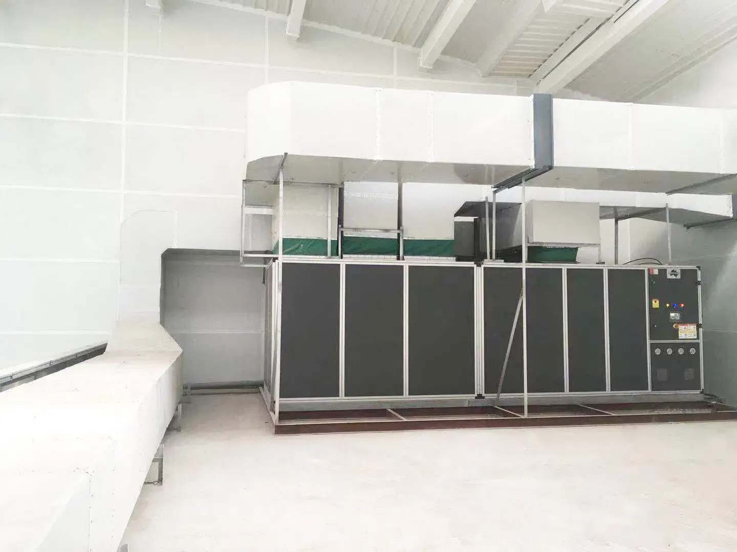 Thiết bị bể bơi tiết kiệm năng lượng, làm việc hiệu quả với khả năng giảm tiếng ồn và tích hợp chức năng HVAC