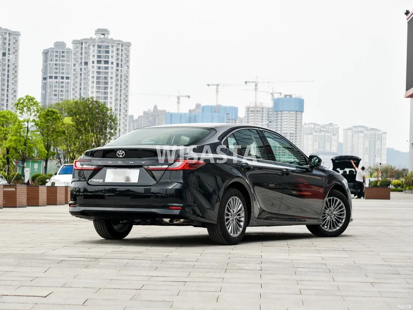 Động cơ Hybrid Camry 2024 và Captiva 1.3T - Xe mới và đã qua sử dụng