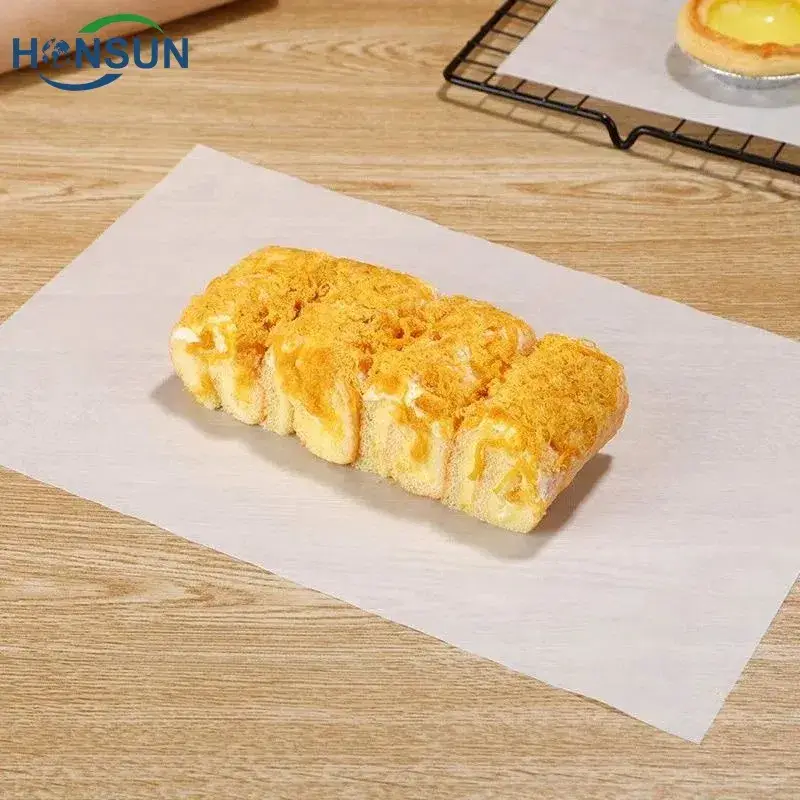 Giấy nướng chất lượng cao, giúp chuẩn bị bữa ăn dễ dàng, không bị dầu mỡ, thân thiện với môi trường