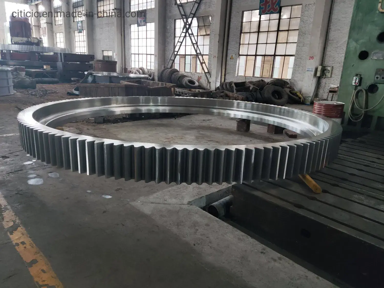 Bánh răng thép đúc chất lượng cao, kích thước lớn và độ bền ấn tượng