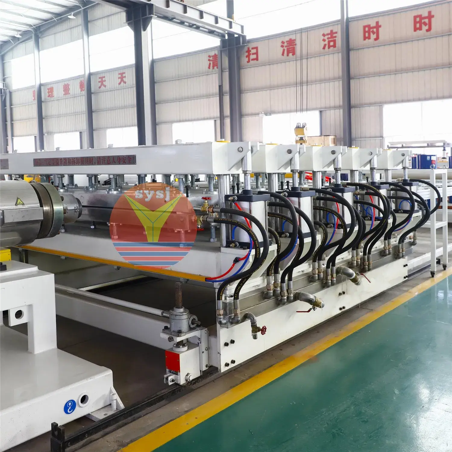 Máy sản xuất tấm bọt PVC tái chế đa lớp đa kích thước