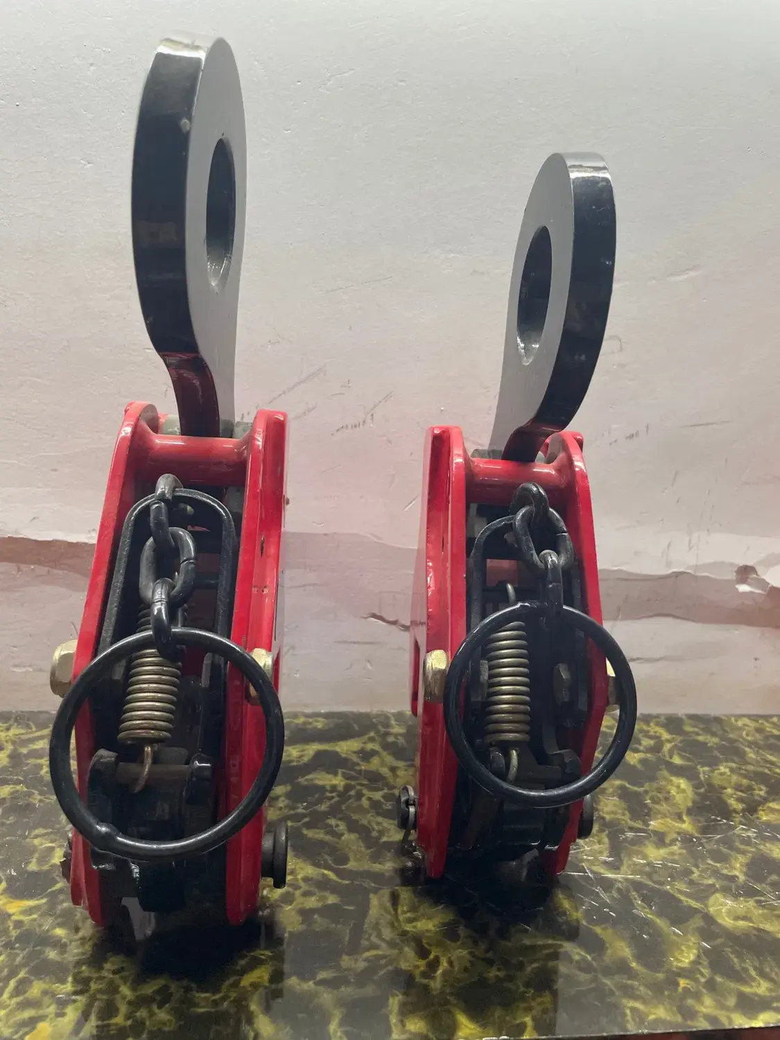 Kẹp nâng thẳng đứng Cdh chất lượng cao từ nhà máy, an toàn và đáng tin cậy