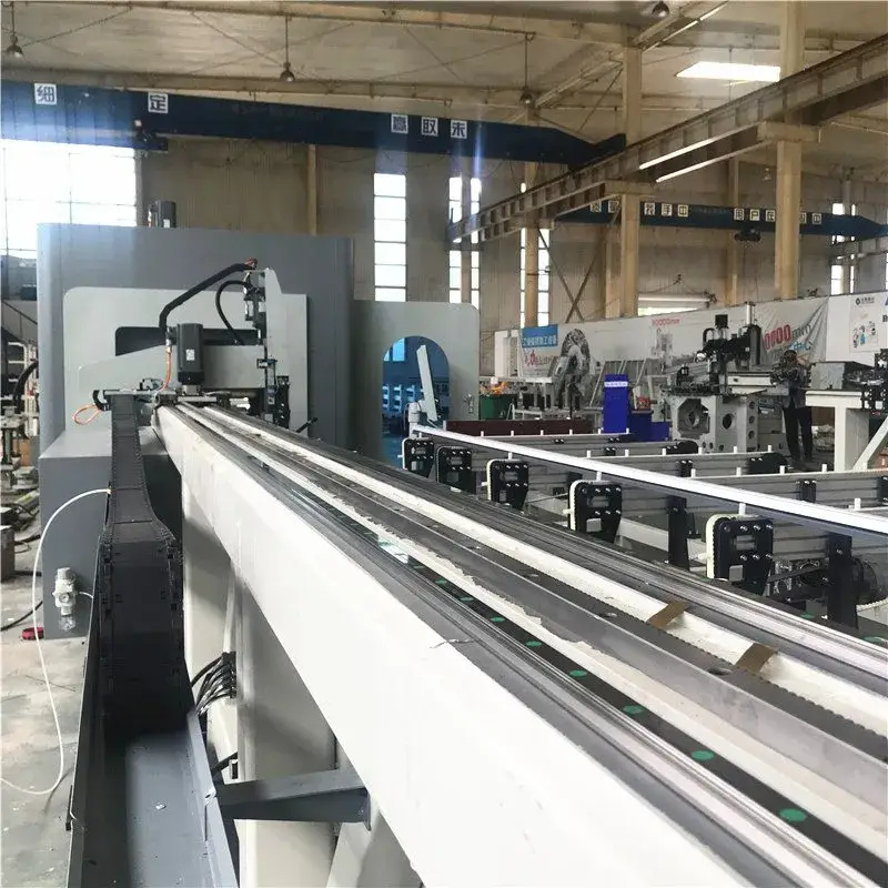Máy cắt cửa sổ và cửa tự động Tianchen - Địa chỉ uy tín cho việc cắt nhôm