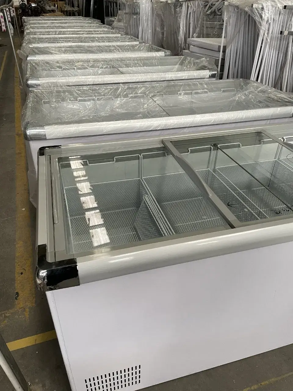 Nhà máy tủ đông thực phẩm thương mại mở kết hợp tủ đảo và tủ đông nằm ngang - giá buôn