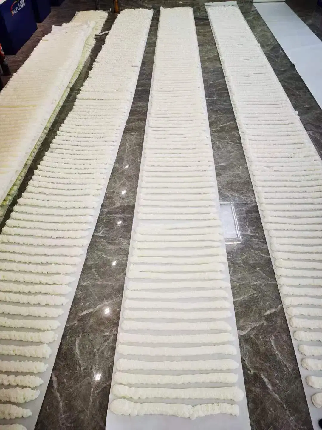Keo silicone và bọt polyurethane chất cách nhiệt chống cháy hiệu quả