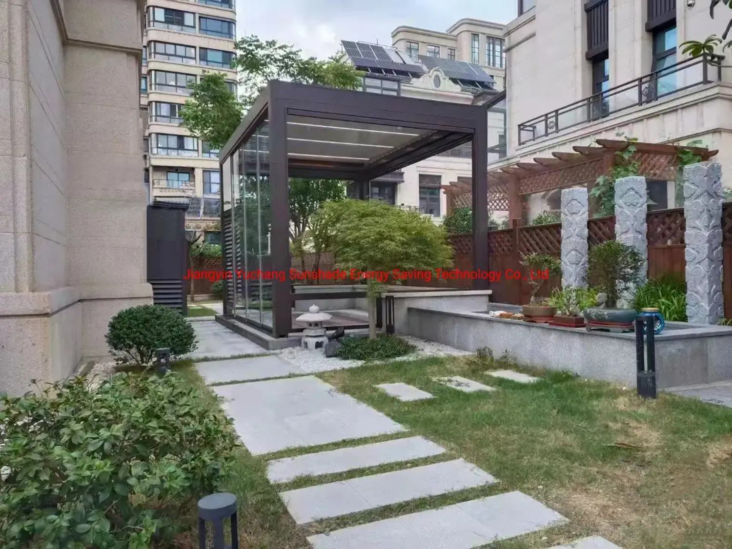 Pergola che nắng ban công Trung Quốc: Thiết kế độc đáo với đèn LED