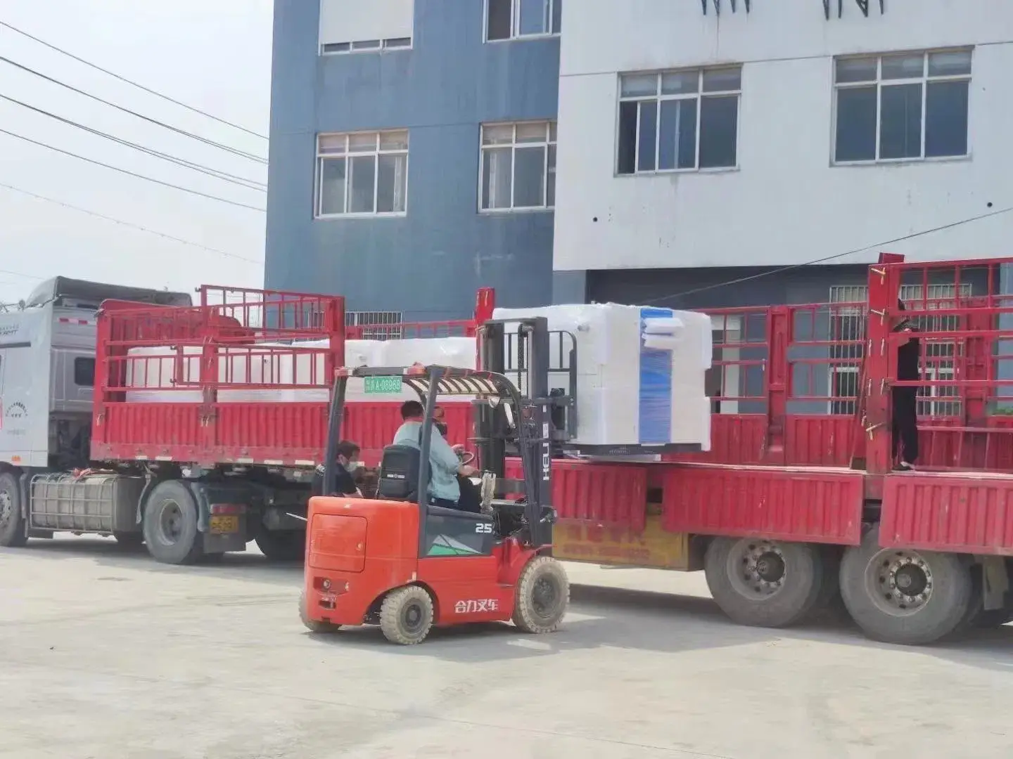 Máy nén khí không dầu IP55 8bar 5.5kw 7.5HP - Giải pháp im lặng cho công việc