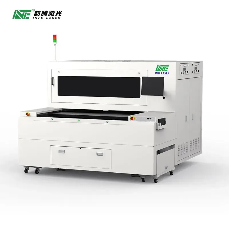 Máy cắt femtosecond chuyên nghiệp cho công nghệ khắc kính cao cấp