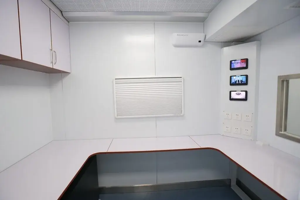 Xe chuyên dụng di động phục vụ kiểm tra sức khỏe tại cơ sở y tế
