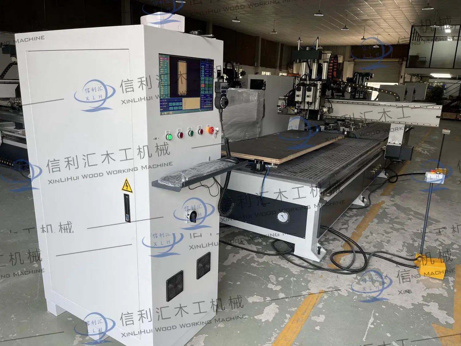 Bàn điều khiển chất lượng cao cho Máy CNC Router - Máy chế biến gỗ đa năng
