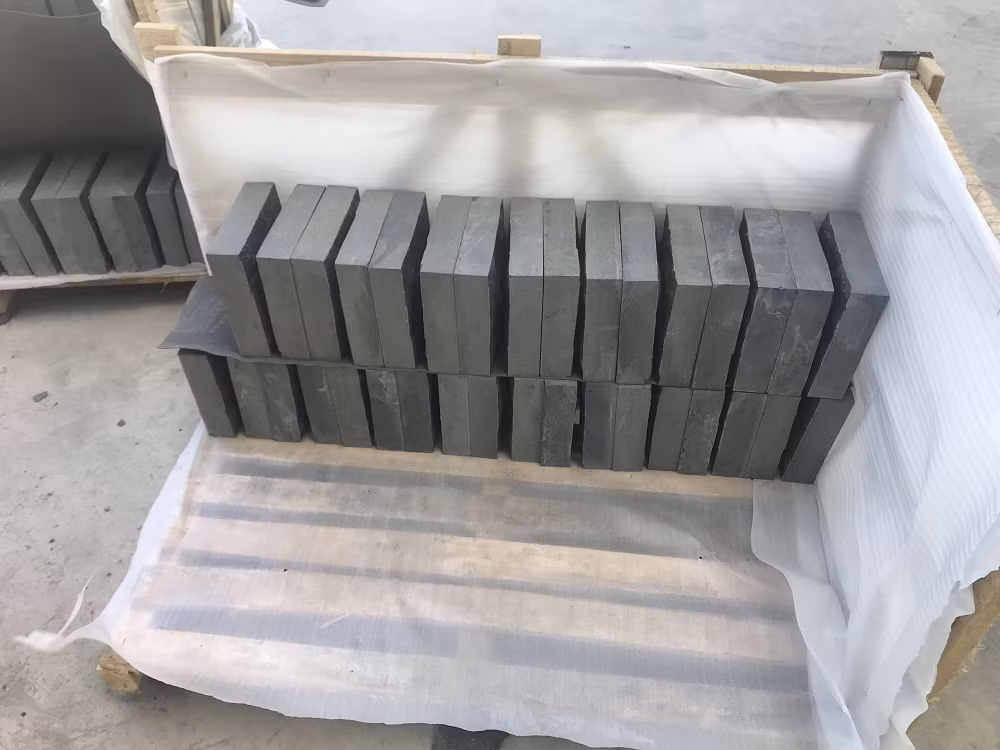 Đá granite tự nhiên màu xám, với công nghệ đánh lửa và đánh bóng, có thể tùy chỉnh hình ảnh 12-description