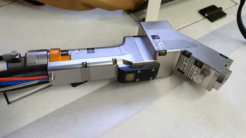 Máy làm sạch bằng laser cầm tay: Tẩy sơn, kim loại, gỉ sét hiệu quả cao hình ảnh 13-description
