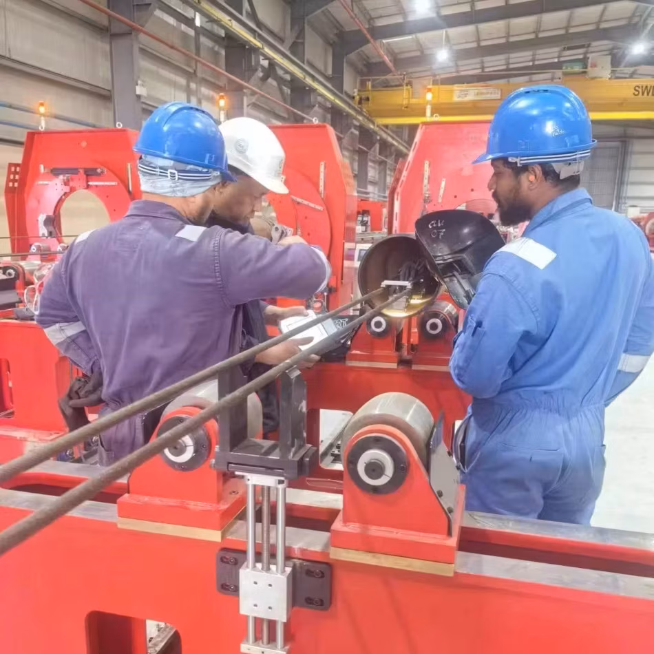Máy hàn TIG hồ quang nóng phù hợp để phủ lớp bề mặt bình chịu nén hình ảnh 13-description