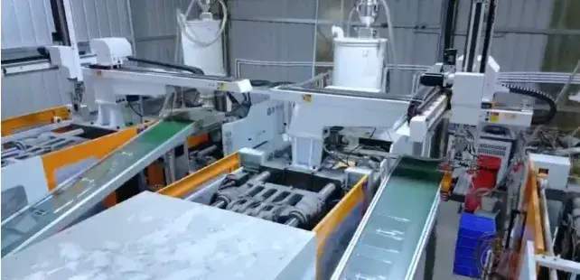 Tiêu đề mới: Kệ đựng son môi cao cấp bằng kính trong suốt từ nhà cung cấp uy tín hình ảnh 18-description