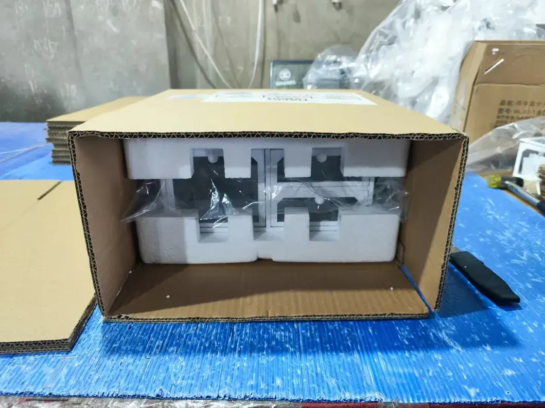 Tiêu đề mới: Kệ đựng son môi cao cấp bằng kính trong suốt từ nhà cung cấp uy tín hình ảnh 19-description