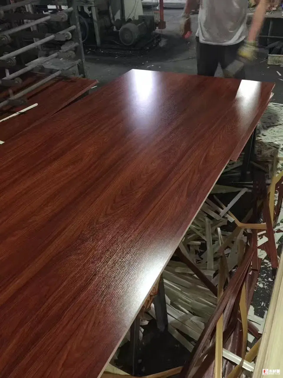 Bán buôn bảng ván ép chống nước 15mm 18mm với keo melamine từ gỗ poplar E0 E1 E2 hình ảnh 25-description