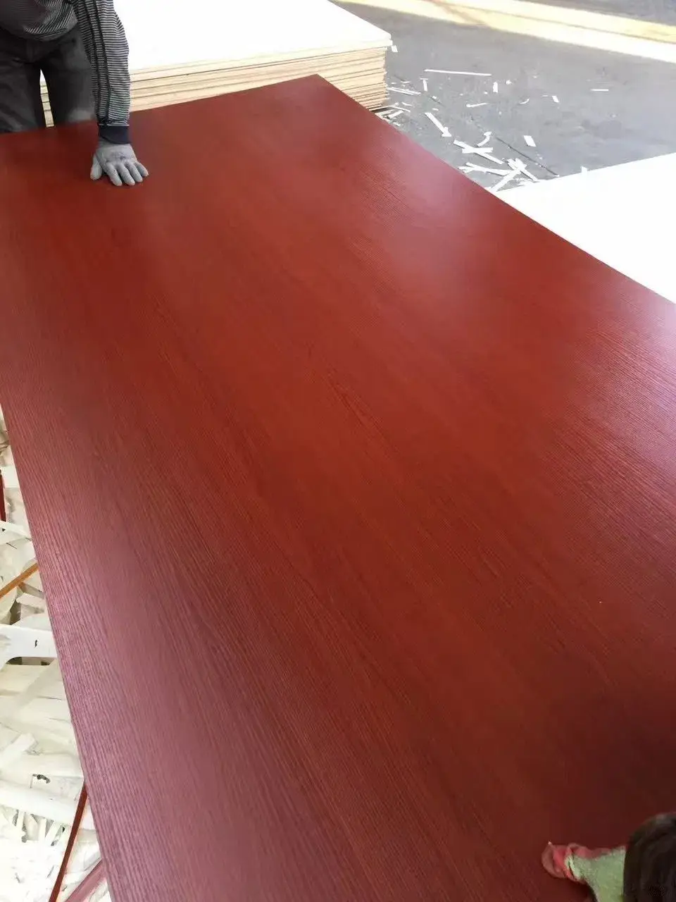 Bán buôn bảng ván ép chống nước 15mm 18mm với keo melamine từ gỗ poplar E0 E1 E2 hình ảnh 29-description