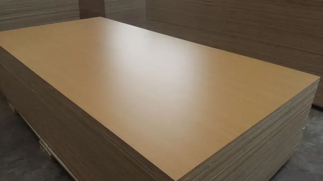 Bán buôn bảng ván ép chống nước 15mm 18mm với keo melamine từ gỗ poplar E0 E1 E2 hình ảnh 22-description