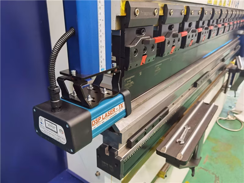 Thiết bị máy uốn kim loại thủy lực CNC 250ton/ 4000mm 4+1 trục với bộ điều khiển Delem hình ảnh 16-description