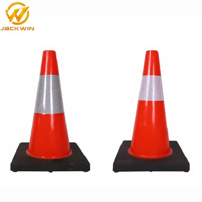 Côn giao thông PVC an toàn 18 28 36 mềm dẻo với đế cao su màu đen
