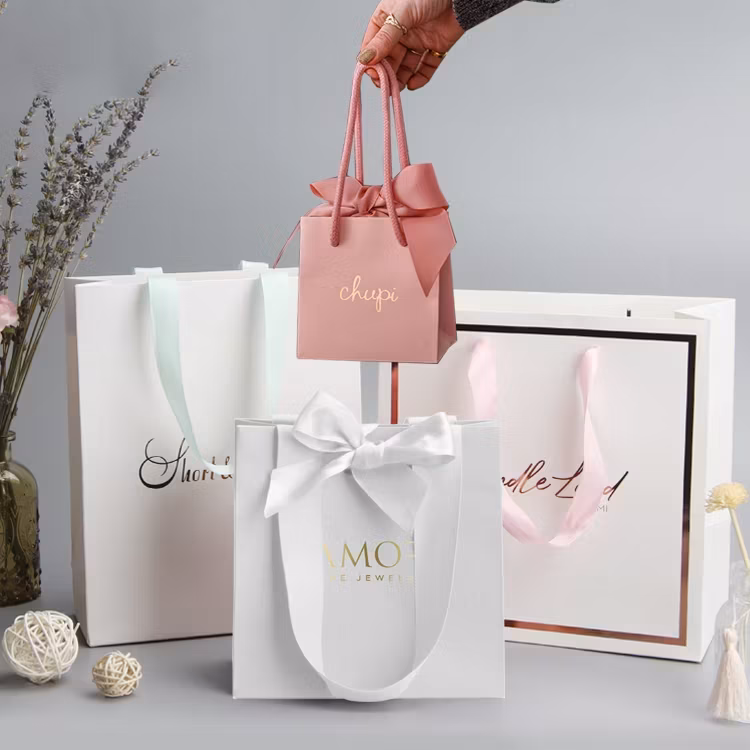 Túi quà giấy in màu sang trọng tùy chỉnh từ nhà sản xuất Yiwu Trung Quốc, phù hợp để mua sắm hình ảnh 18-description