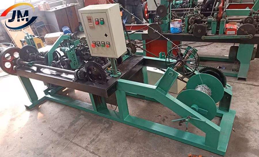 Máy sản xuất dây thép gai xoắn đôi tự động từ thép mạ kẽm chất lượng cao hình ảnh 19-description