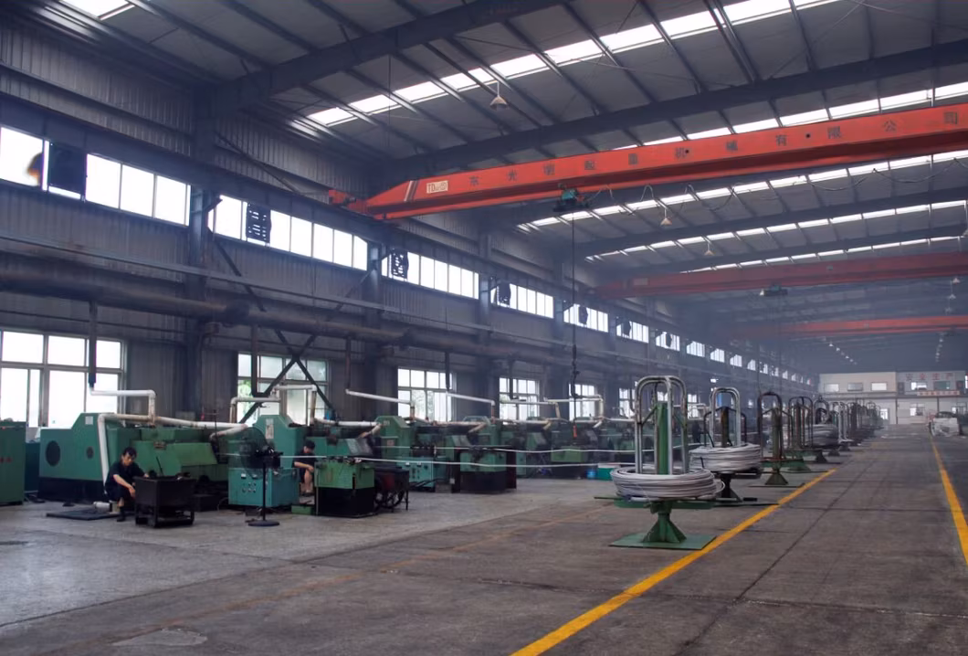 Ống mềm điều chỉnh được kẹp bởi vít và bu lông khóa mạ kẽm vàng hình ảnh 19-description
