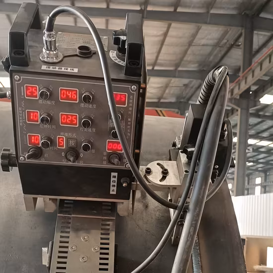 Máy hàn bồn di động tự động hoạt động trên đường ray thẳng và sử dụng công nghệ từ tính