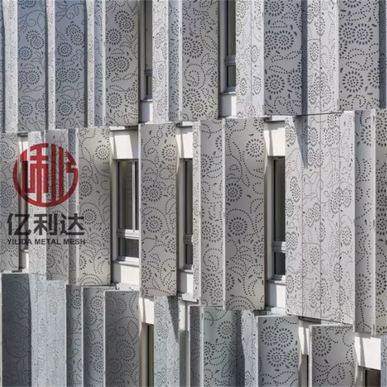 Chuyên thiết kế cắt laser CNC cho tấm kim loại với đục lỗ đa dạng
