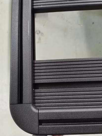 Giá đỡ mái phủ bột màu đen Alkasu Trung Quốc - Sản phẩm chất lượng từ nhà sản xuất uy tín