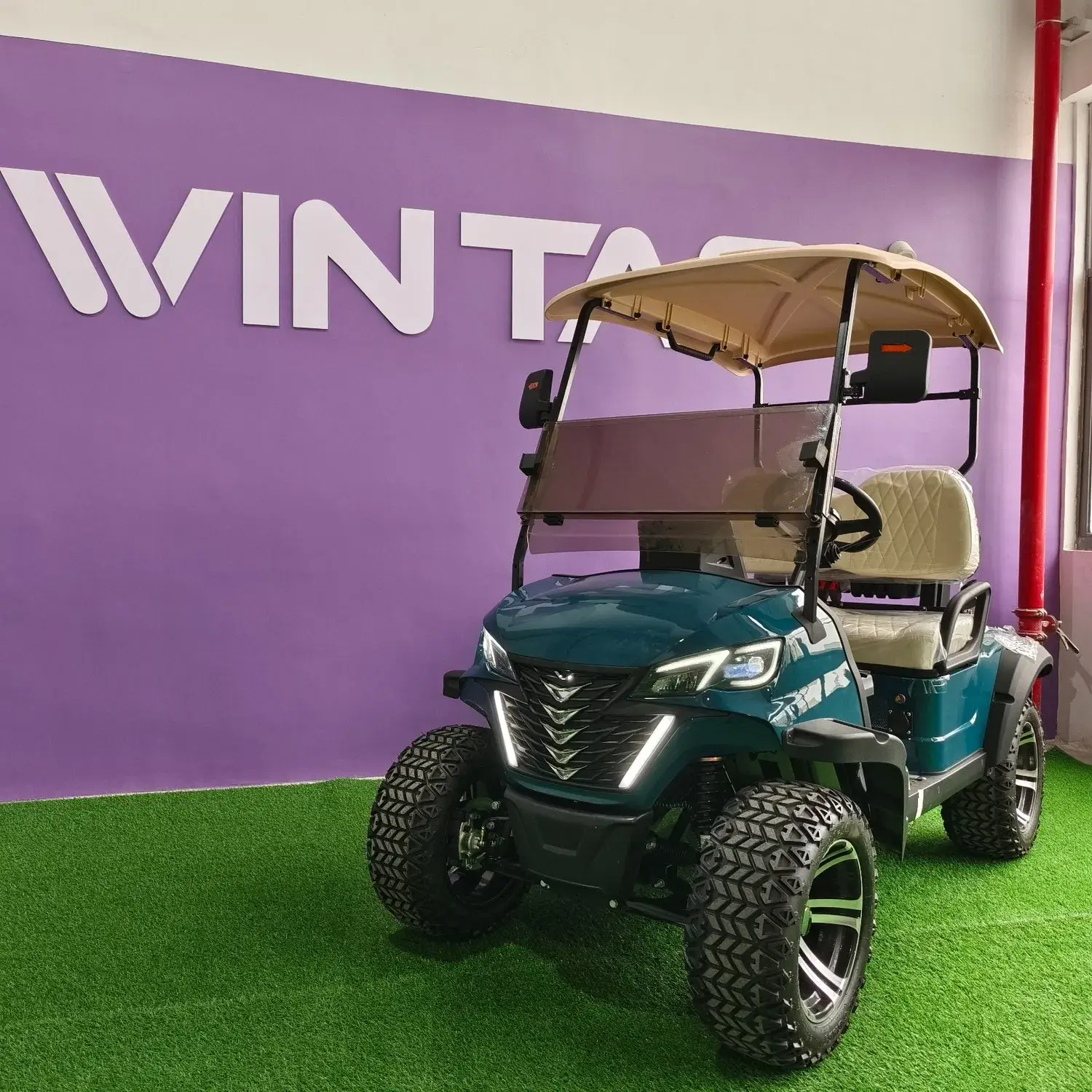 Xe điện golf cart 4 chỗ ngồi, phù hợp với quy định giao thông đường phố