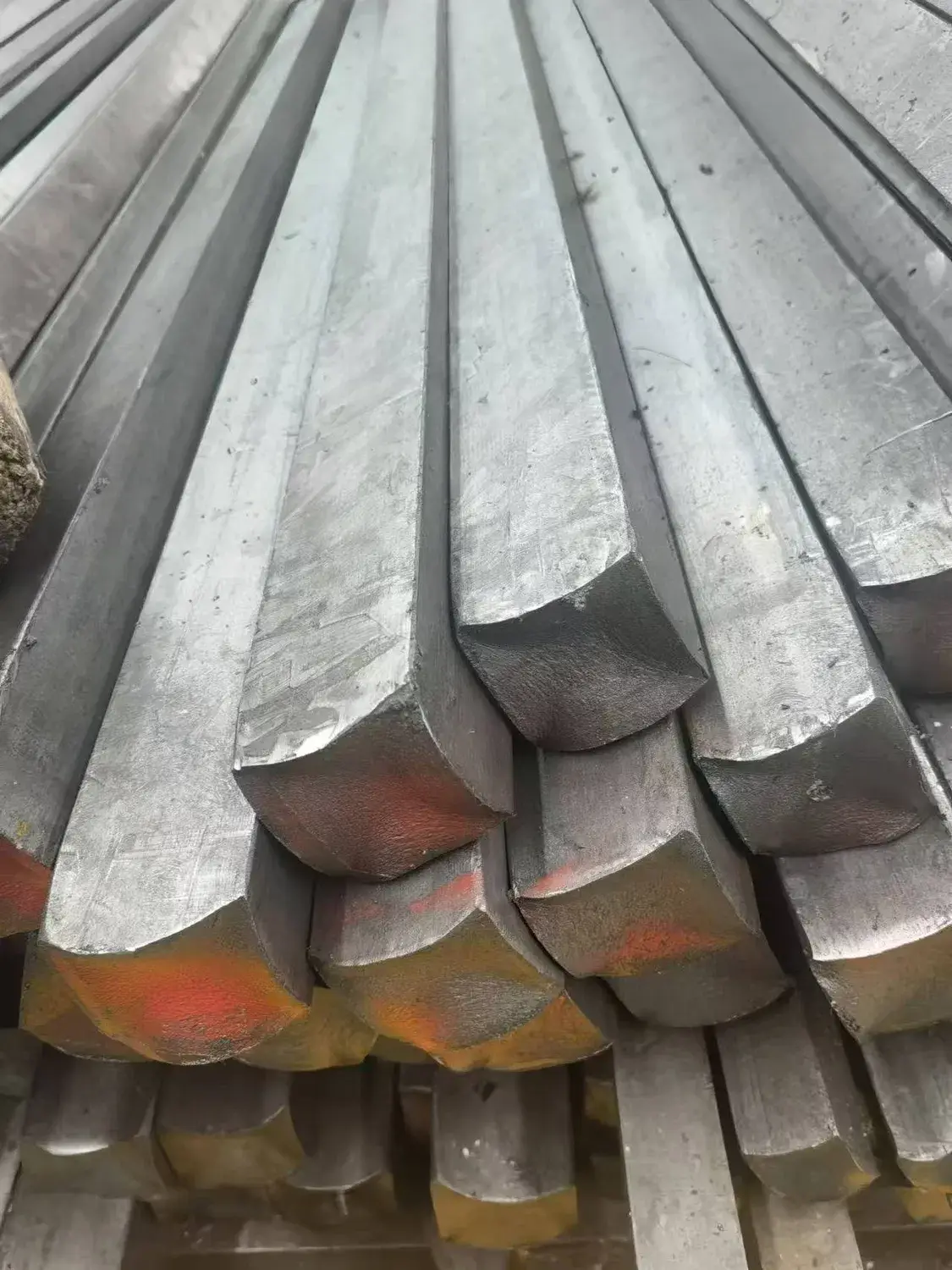 Chất lượng đảm bảo từ Nhà máy Thép Hình Vuông Kéo Lạnh SAE1045 C45 S45c, kích thước 5*5-80*80mm sau 20 năm kinh nghiệm
