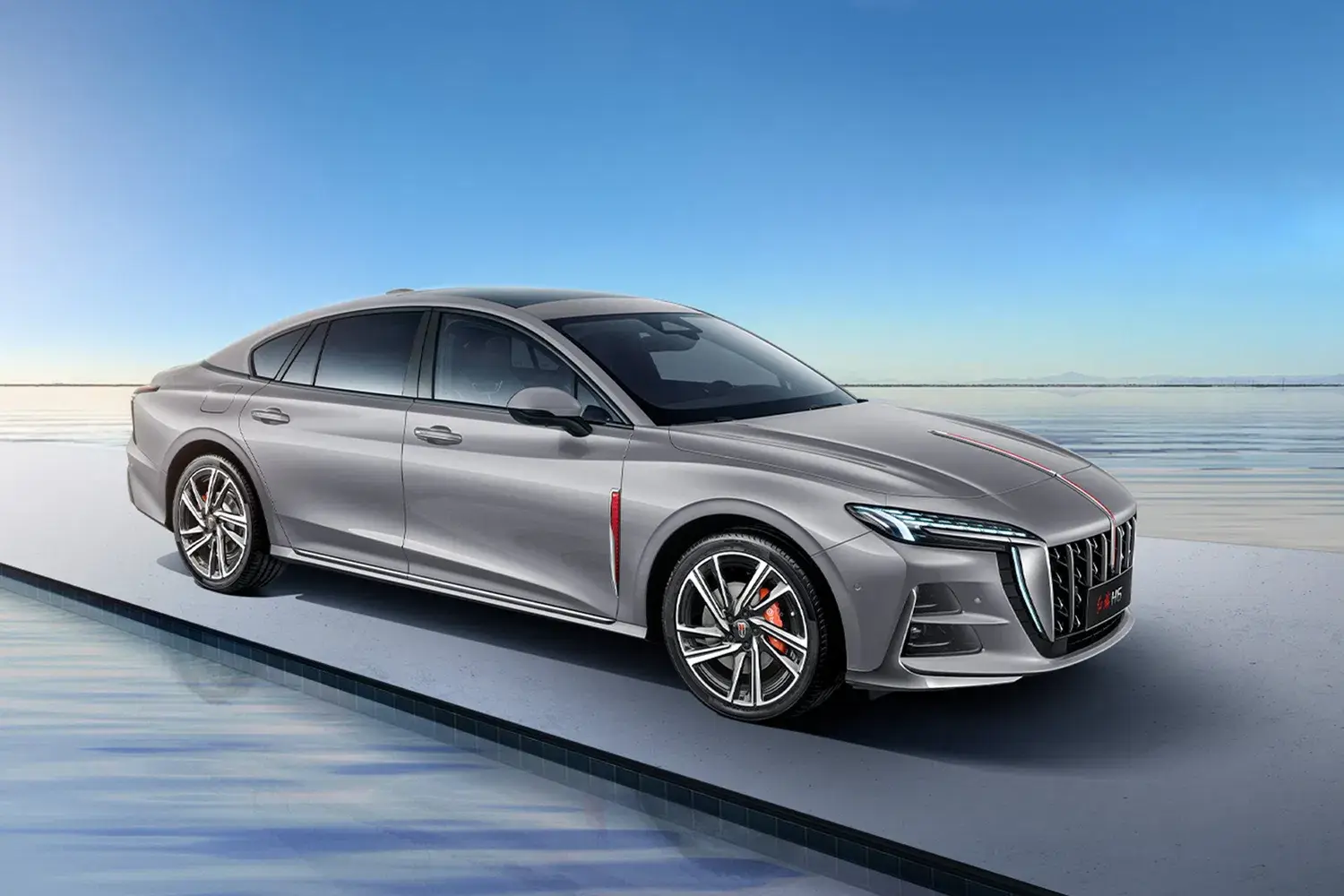 FAW Hongqi H6 - Xe Nhiên Liệu 2.0t 224HP L4 - Mẫu Xe Ô Tô Xăng Người Lớn 2025