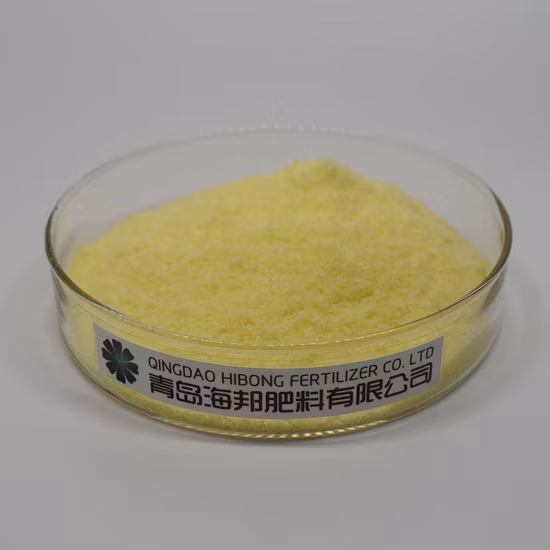 Phân bón NPK lỏng, dễ hòa tan trong nước với tỉ lệ NPK 20-20-20
