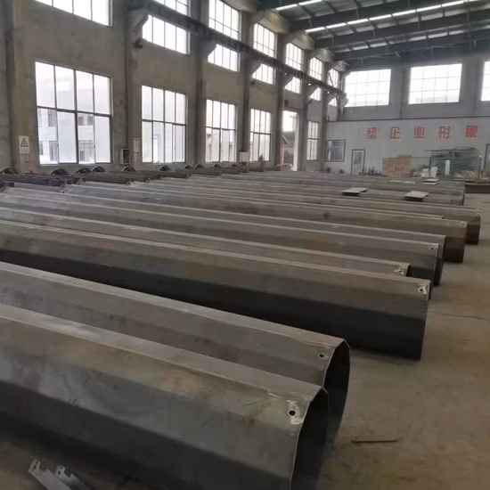 Giải pháp chiếu sáng đường phố sử dụng năng lượng mặt trời và cảm biến chuyển động cho cộng đồng