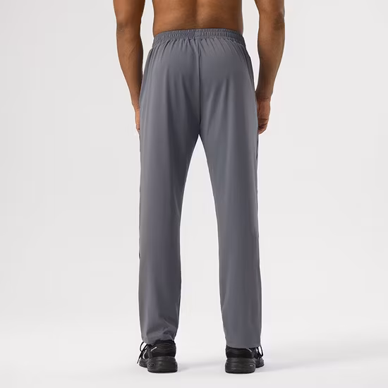 Quần thể thao nam có chất liệu nylon thích hợp cho các hoạt động chạy bộ, đạp xe và tập luyện