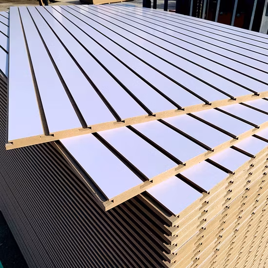 Bảng Melamine Slatwall khe MDF và nhôm: Sự lựa chọn hoàn hảo cho trưng bày sản phẩm của bạn