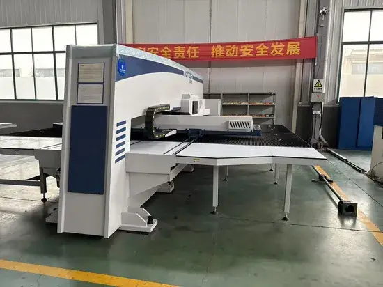 30tons, Máy CNC điều khiển Servo - Giải pháp đột dập tối ưu cho sản xuất kim loại