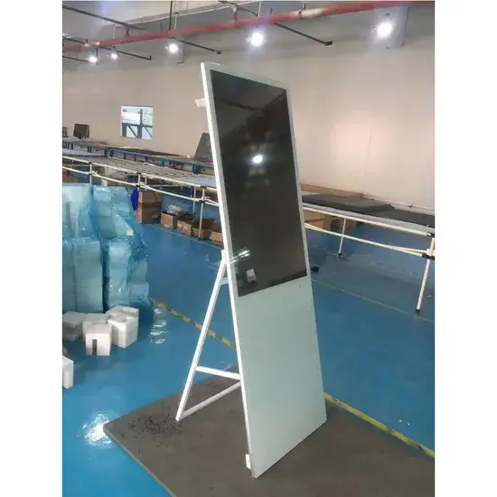 32 Màn hình UHD đứng trong nhà với hệ điều hành Android, tích hợp CMS đám mây và khả năng di động hình ảnh 1-description