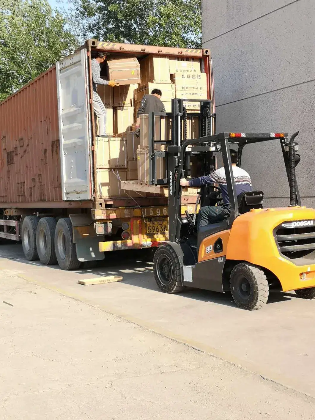 Đèn bên phải phía trước cho xe tải Dongfeng Tianlong - Bộ phận thân xe phù hợp hình ảnh 21-description