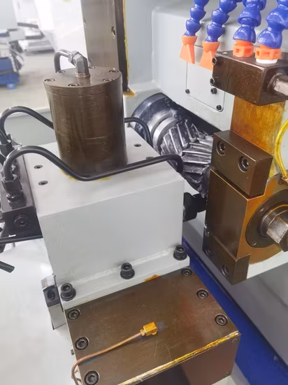 Máy phay CNC ngang với độ chính xác cao phục vụ cho việc mài mòn của ray hướng thang máy