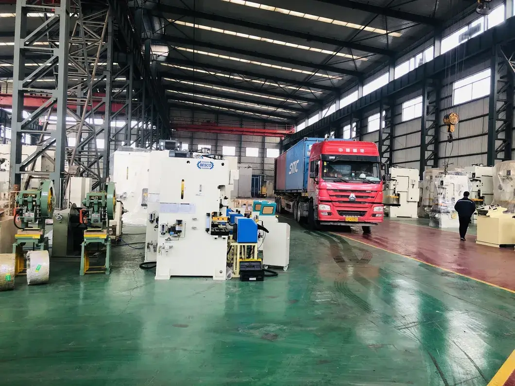 Máy cấp liệu servo cuộn thép Nc, máy tháo cuộn, máy duỗi thẳng với cấu hình cao cho tấm kim loại từ Bescomt - Sản phẩm cho ngành công nghiệp hình ảnh 30-description