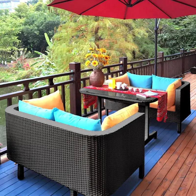 Bộ ghế ngồi ngoại thất cho người với đệm và bàn bistro: Sự lựa chọn hoàn hảo cho không gian ngoại thất