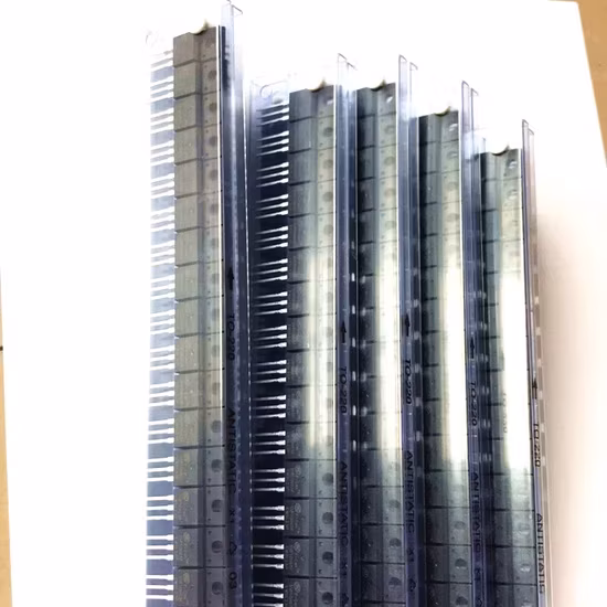 RM9002E: Thiết bị điện tử cung cấp nguồn với IC điều khiển tuyến tính ổn định