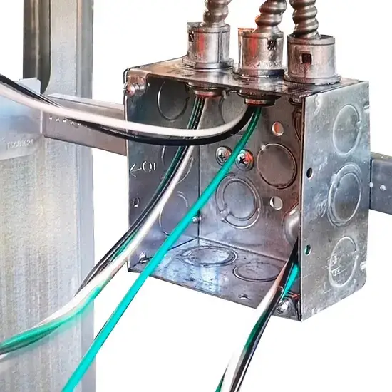 5 Hộp điện thép hàn kích thước 1 inch phù hợp với các công trình xây dựng