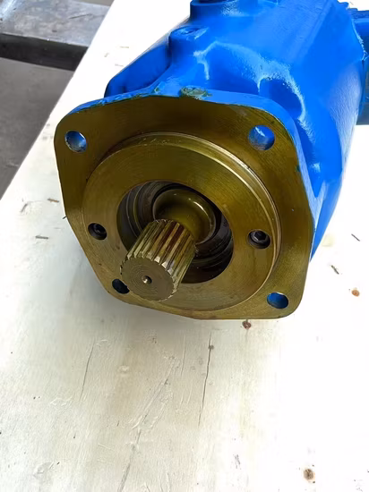 Bơm Thủy Lực Động Cơ Xe Tải và Xe Trộn Bê Tông chất lượng cao từ Eaton